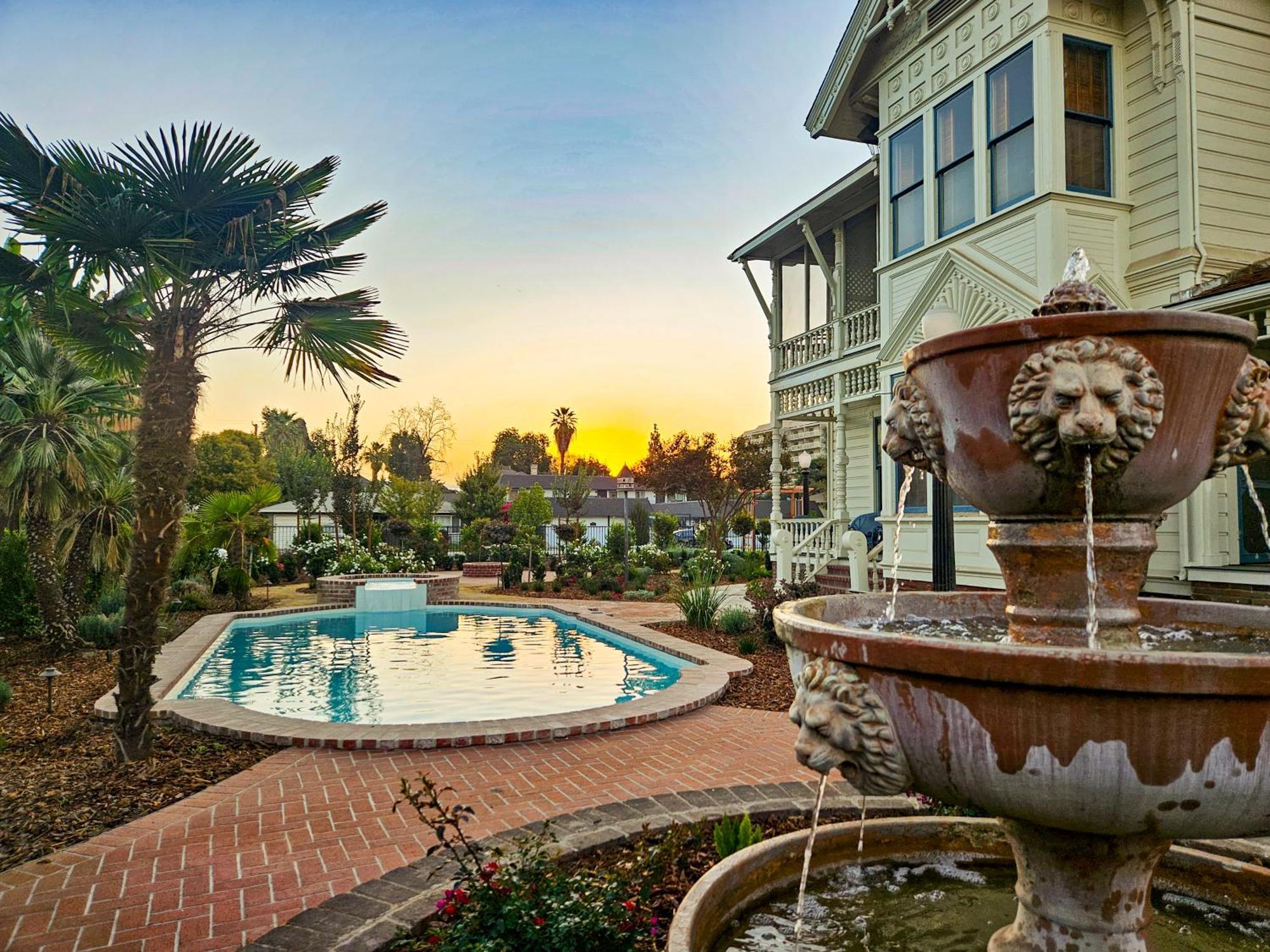 The Jd Hyde Historic Inn Visalia Buitenkant foto