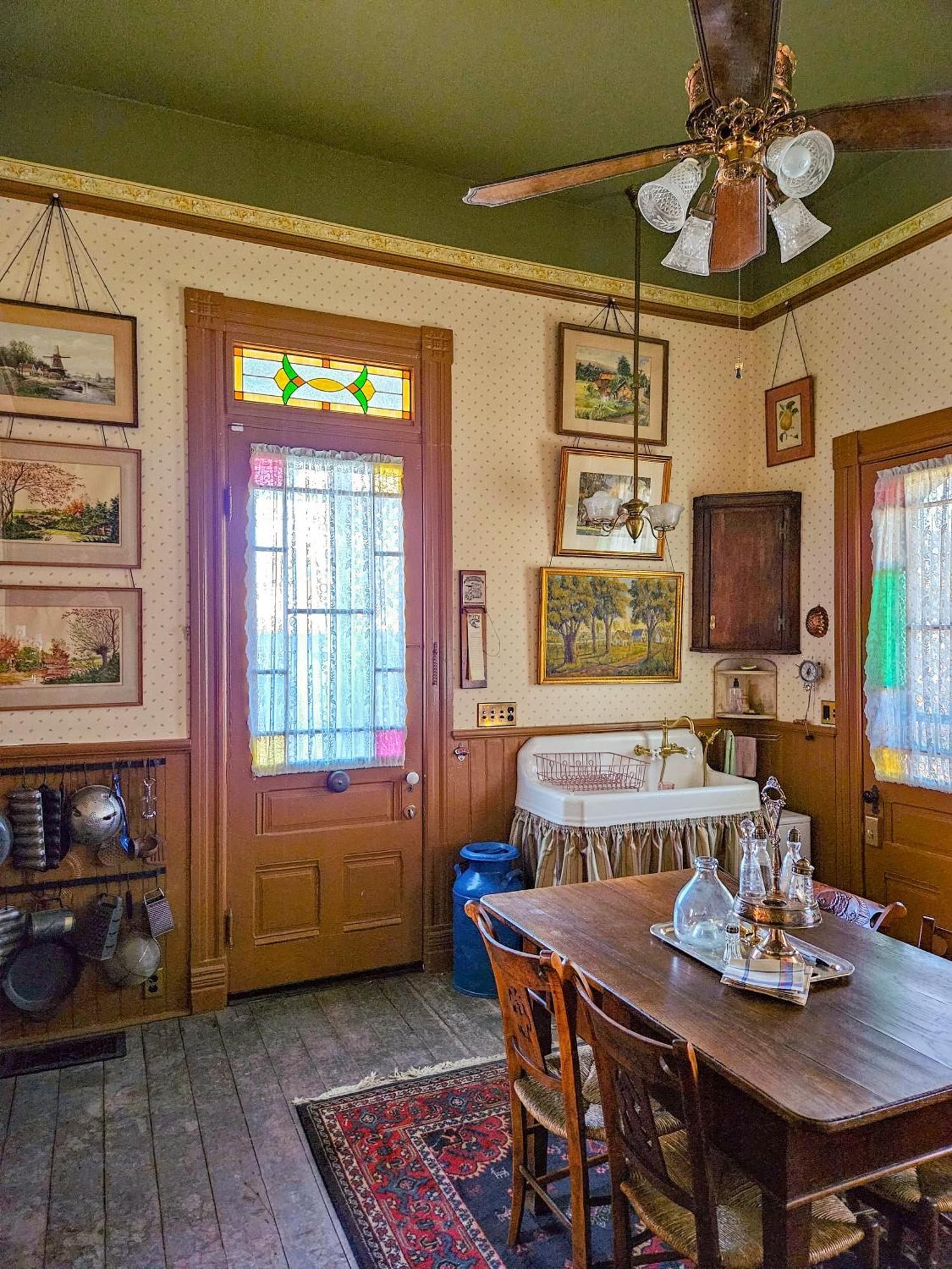 The Jd Hyde Historic Inn Visalia Buitenkant foto